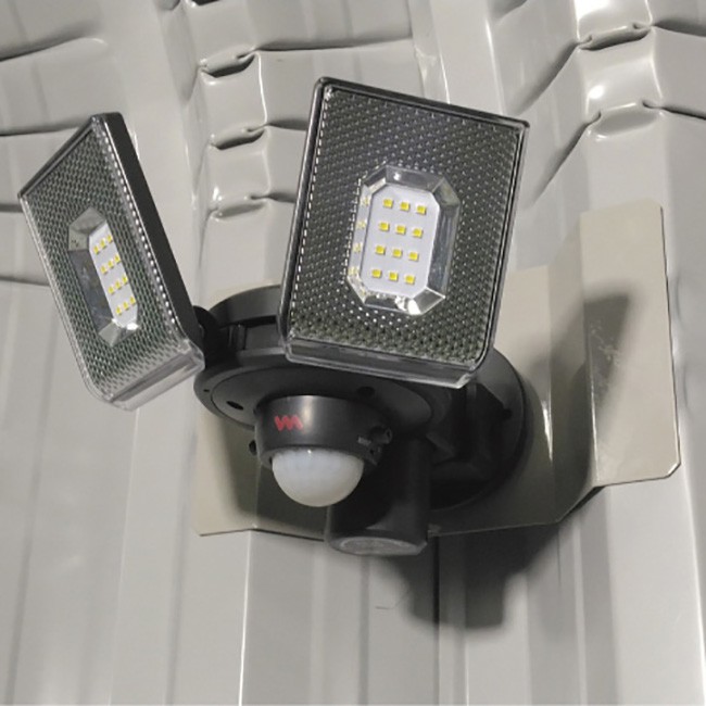 LED充電式センサーライト(2灯スライド型)